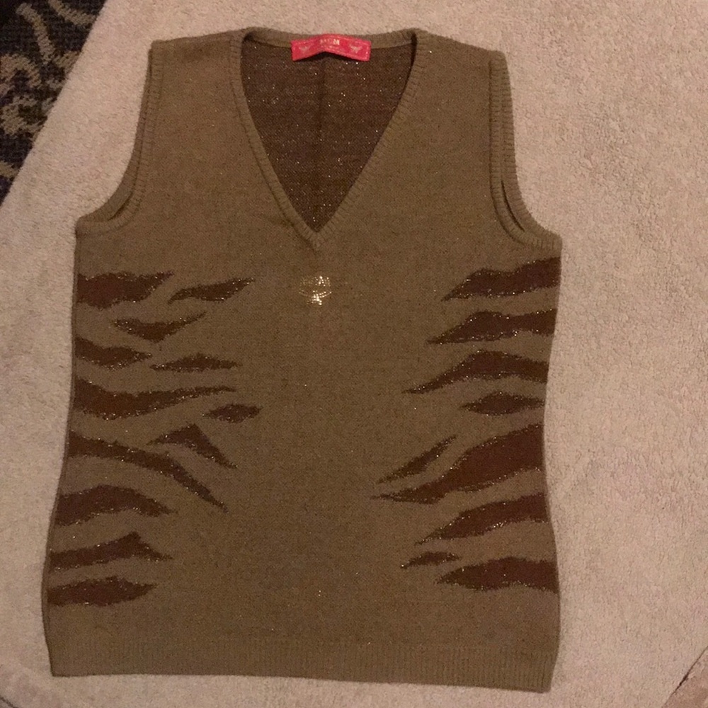 Sweater vest